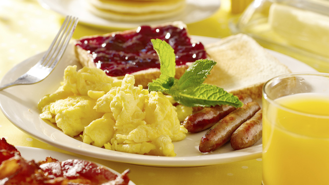 A Big Breakfast Has Loads of Benefits