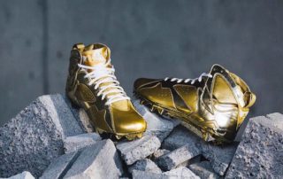 Check Out Charles Woodson's 'All-Gold' Air Jordan VII Cleats for His Final Pro Bowl