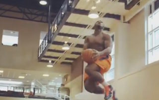 300-Pound NFL Prospect Jihad Ward Throws Down a Ridiculous Reverse Dunk